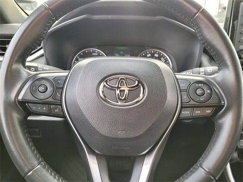 Used 2022 Toyota RAV4 SE image 22