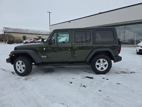 Used 2020 Jeep Wrangler Unlimited Sport S image 3