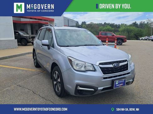 Used 2017 Subaru Forester 2.5i Premium w/ All-Weather Package AWD/4WD image 8
