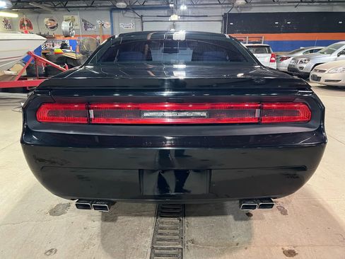 Used 2012 Dodge Challenger R/T image 4