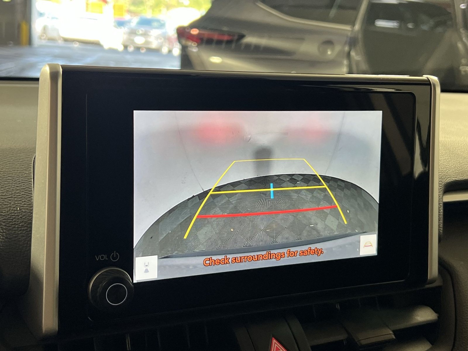 Used 2025 Toyota RAV4 XLE AWD/4WD image 19