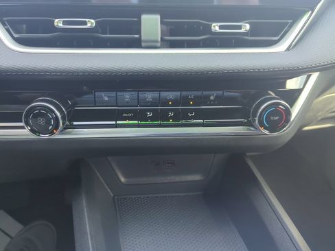 Used 2026 Chevrolet Equinox LT AWD/4WD image 29