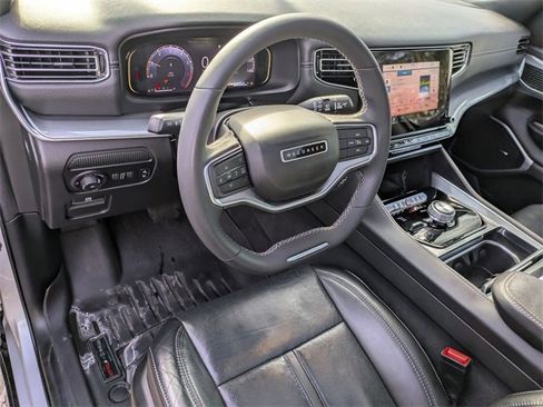 Used 2022 Jeep Wagoneer Series I image 10