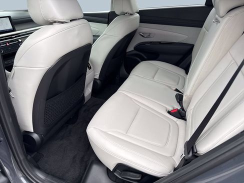 Used 2025 Hyundai Tucson Limited FWD image 27