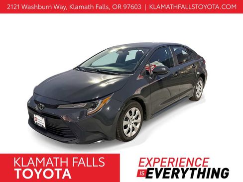 Used 2023 Toyota Corolla LE image 1