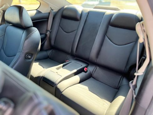 Used 2015 INFINITI Q60 Sport RWD image 10