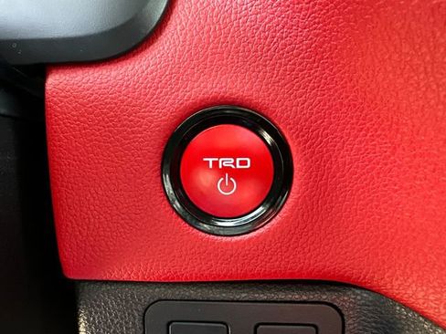 Used 2025 Toyota Tundra TRD Pro AWD/4WD image 38