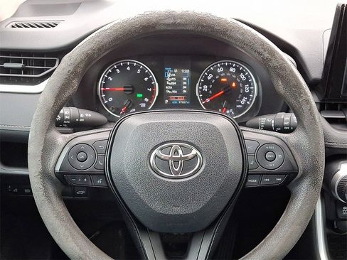 Used 2020 Toyota RAV4 XLE image 20