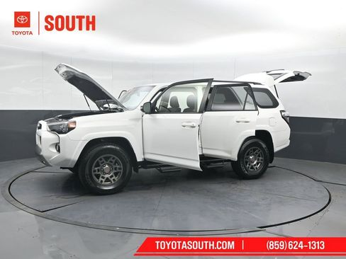 Used 2019 Toyota 4Runner TRD Off-Road Premium image 55