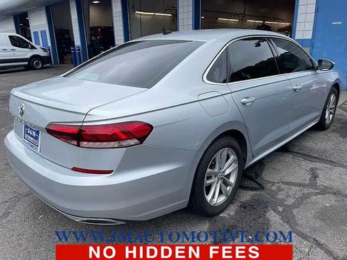Used 2020 Volkswagen Passat 2.0T SE FWD image 4