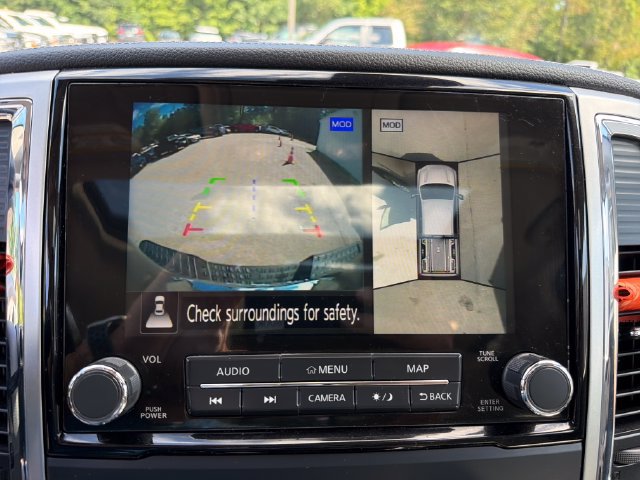Used 2020 Nissan Titan SL w/ Moonroof Package AWD/4WD image 22