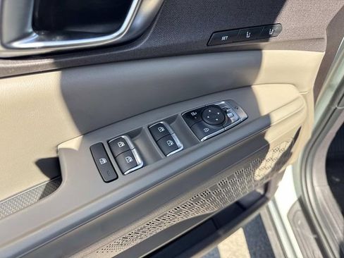 New 2026 Kia Carnival EX image 12