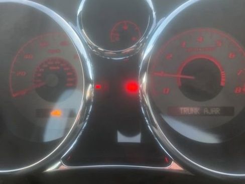 Used 2006 Pontiac Solstice Convertible w/ Premium Package image 5