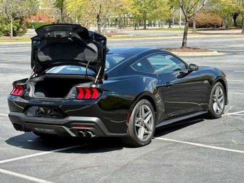 Used 2025 Ford Mustang GT Premium image 18