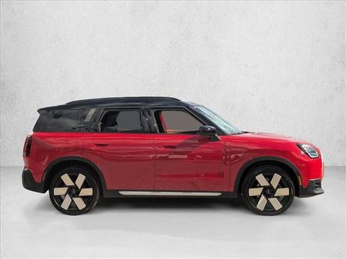 Certified 2025 MINI Cooper Countryman S image 3