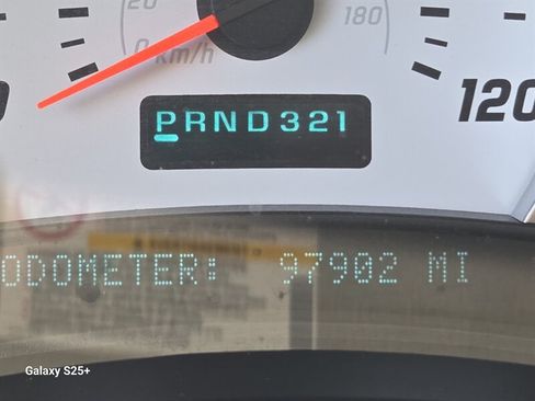 Used 2004 HUMMER H2 w/ Preferred Equipment Group AWD/4WD image 27
