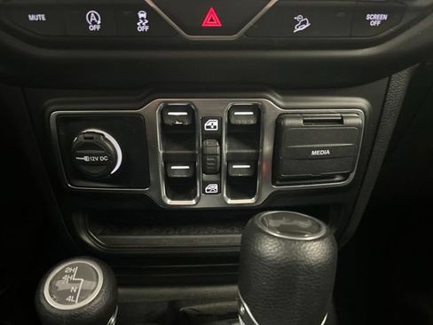 Used 2020 Jeep Wrangler Unlimited Sport S AWD/4WD image 13