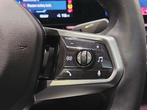 Used 2024 BMW i5 eDrive40i w/ M Sport Package image 12