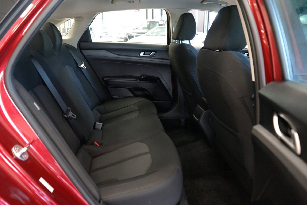 Used 2021 Kia K5 LX FWD image 12