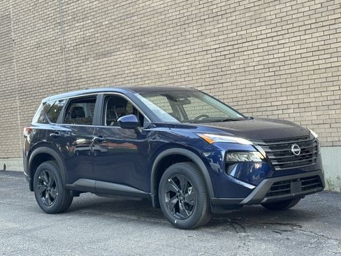 New 2026 Nissan Rogue SV AWD/4WD image 2