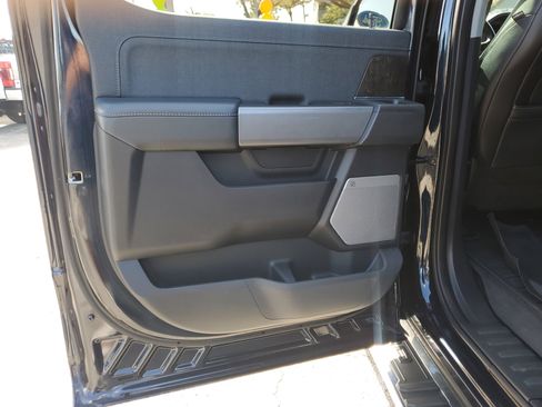 Used 2022 Ford F150 Lariat image 12