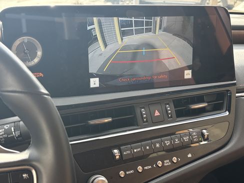 Certified 2025 Lexus ES 350 w/ Premium Package image 25