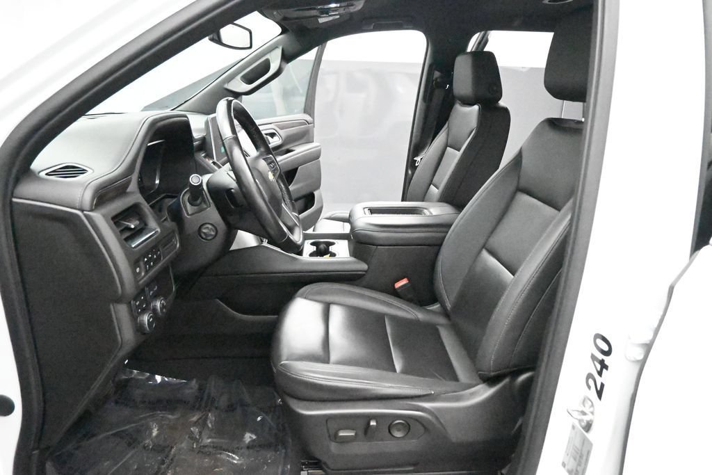 Used 2022 Chevrolet Tahoe LT w/ Luxury Package AWD/4WD image 11
