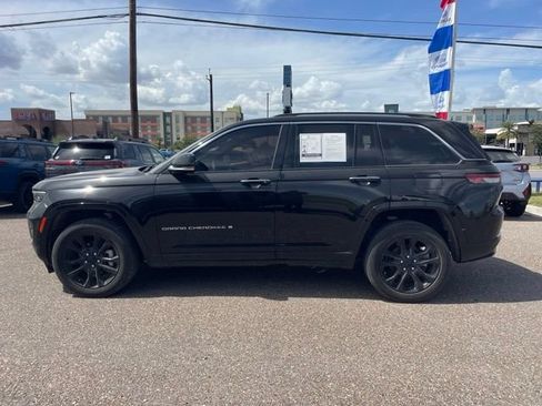 Used 2022 Jeep Grand Cherokee Overland RWD image 5