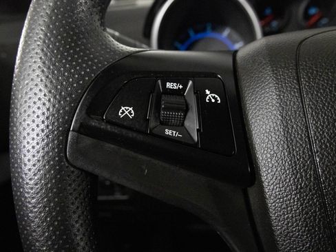 Used 2015 Chevrolet Cruze LT image 29