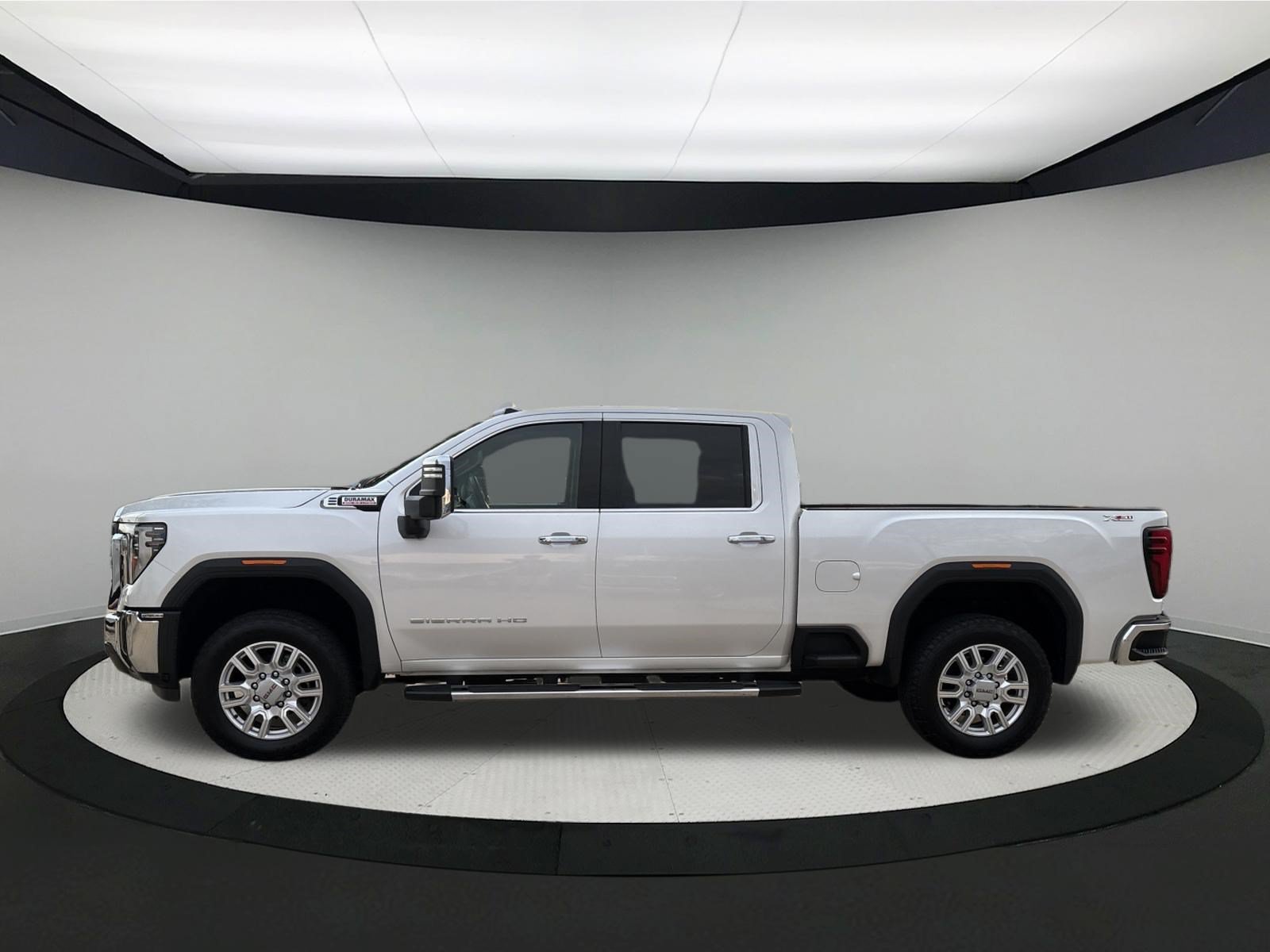 Used 2024 GMC Sierra 2500 SLT w/ SLT Premium Package AWD/4WD image 4