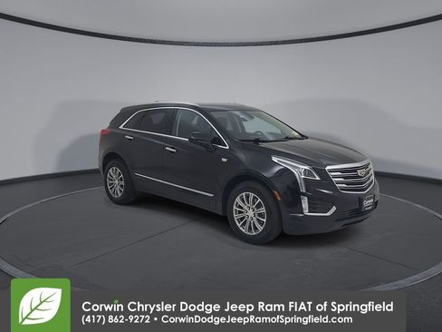 Used 2017 Cadillac XT5 Luxury w/ Driver Awareness Package image 3