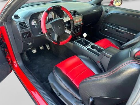 Used 2009 Dodge Challenger R/T RWD image 12