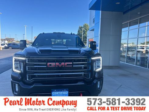 Used 2022 GMC Sierra 2500 AT4 w/ AT4 Premium Plus Package image 2