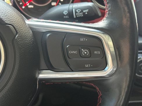 Used 2021 Jeep Gladiator Rubicon AWD/4WD image 38
