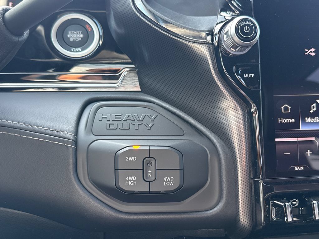 New 2027 RAM 2500 Limited AWD/4WD image 28