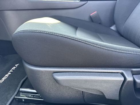 Used 2025 Nissan Sentra SV image 12