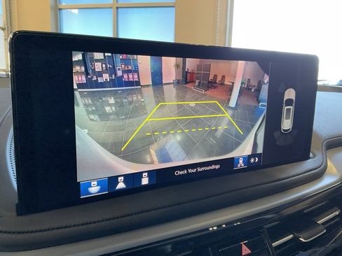 Certified 2025 Acura MDX w/ Technology Package image 18