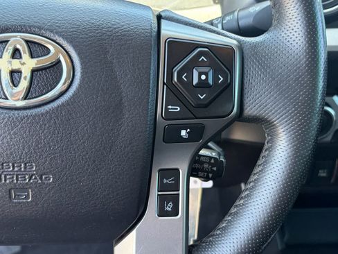 Used 2021 Toyota Tacoma SR5 AWD/4WD image 13