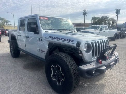 Used 2022 Jeep Gladiator Rubicon w/ Trailer Tow Package AWD/4WD image 3