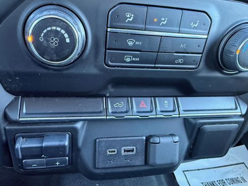 Used 2022 Chevrolet Silverado 2500 Custom w/ Custom Convenience Package image 16