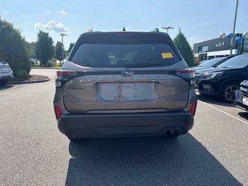 Certified 2025 Subaru Forester Premium w/ Convenience Package #1 AWD/4WD image 4
