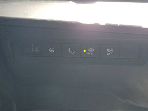 Certified 2023 Nissan Ariya AWD image 28