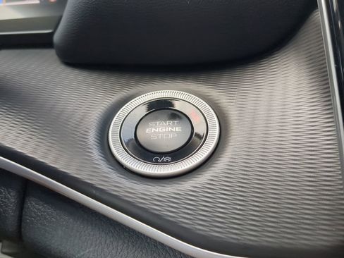 New 2025 Jeep Grand Cherokee Altitude image 26