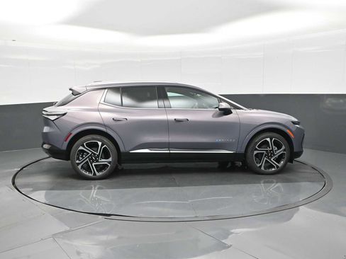 New 2026 Chevrolet Equinox EV LT image 9