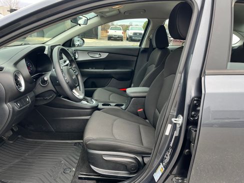 Used 2023 Kia Forte LXS image 35