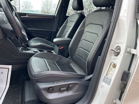 Used 2022 Volkswagen Tiguan SEL R-Line image 12