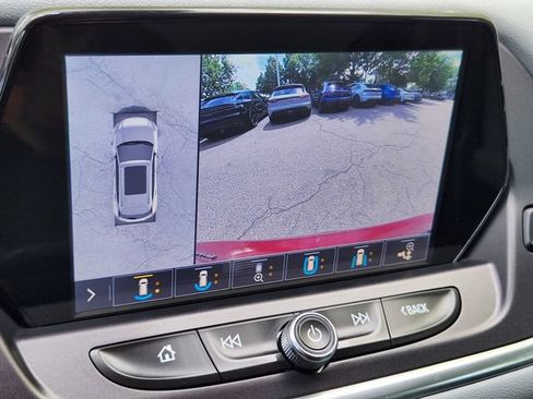 Used 2019 Chevrolet Blazer LT w/ Sound & Technology Package AWD/4WD image 16