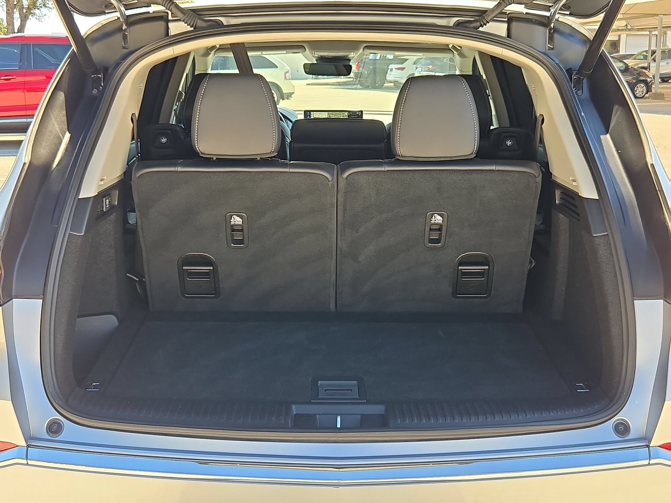 Certified 2026 Acura MDX w/ Technology Package FWD image 24
