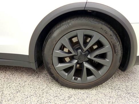 Used 2023 Tesla Model X AWD/4WD image 9