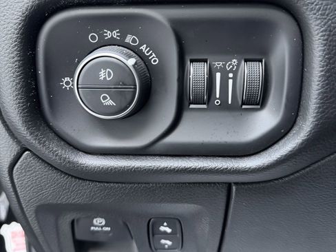 Used 2023 RAM 1500 Laramie image 28